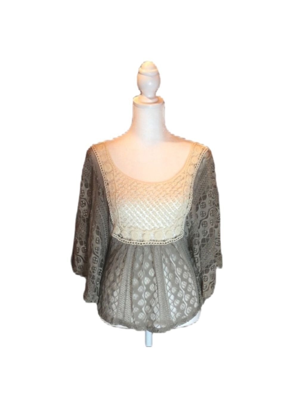 KIRRA Gray & Cream Lace Angel Wing Top Size XS